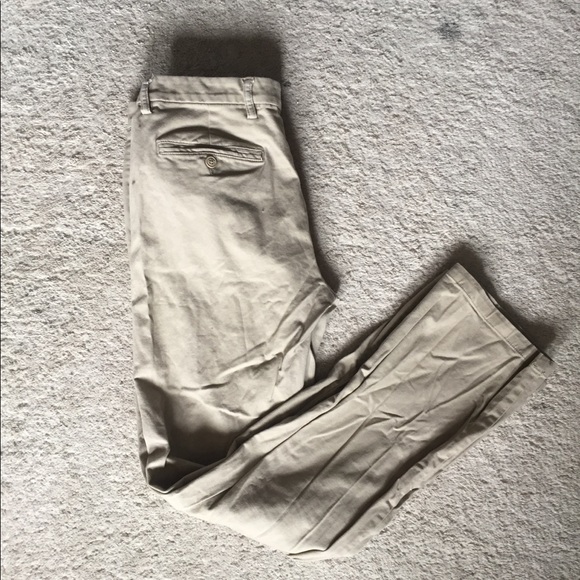 Old Navy Ultimate Straight Chino Pant - Picture 4 of 4
